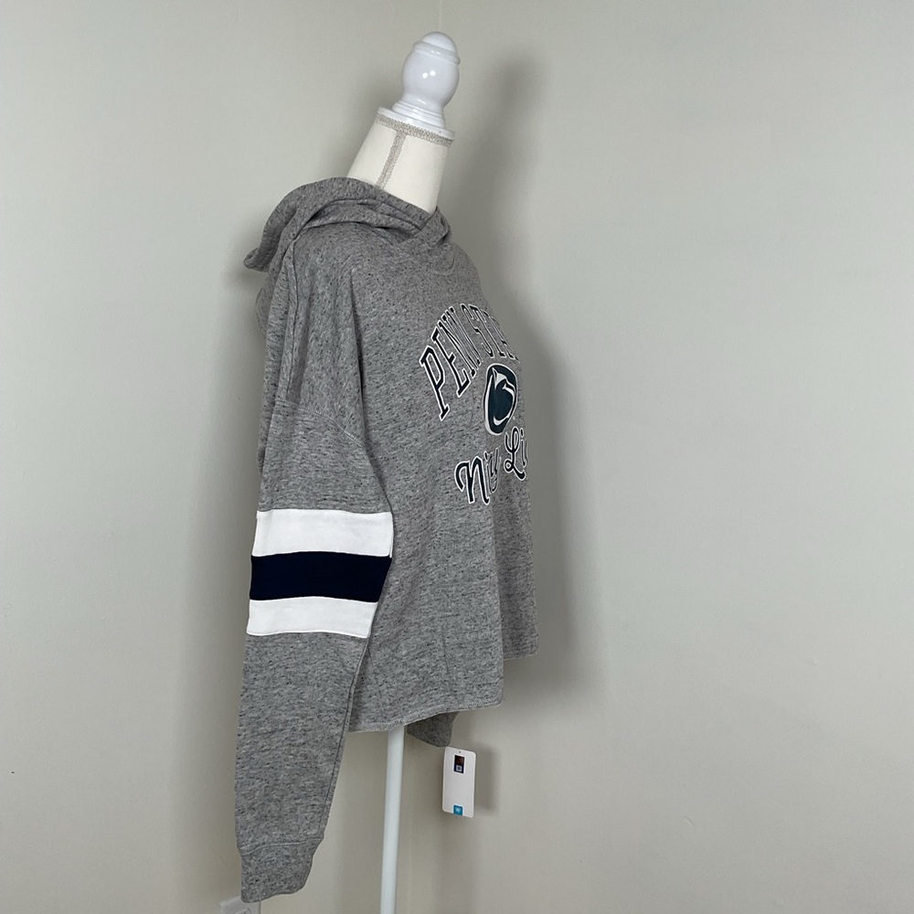Top of the World Women's Penn State Panel Sleeve Cropped Hoodie Size Large NWT - Picture 6 of 9